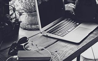 线上配资平台官网:新手买股票在哪里可以开户-一则传闻引爆市场！机器人板块逆市崛起 究竟发生了什么？